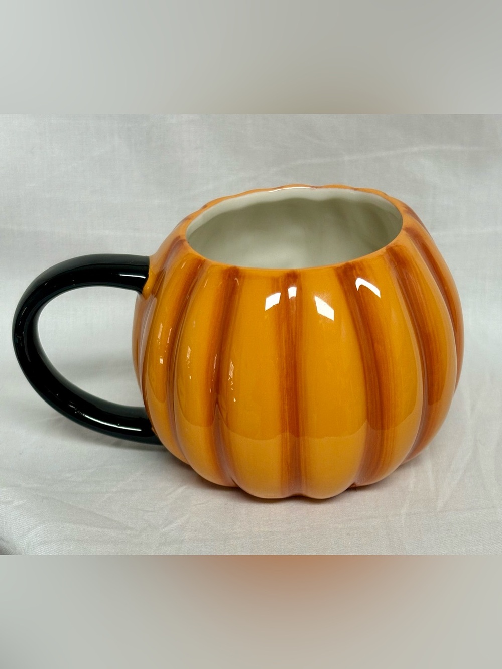 Pumpkin Ceramic Mug with Black Handle - Picture 3 of 4